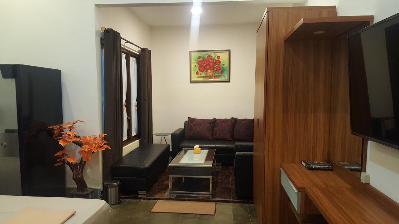 Sultan Guesthouse Tulungagung Exterior photo