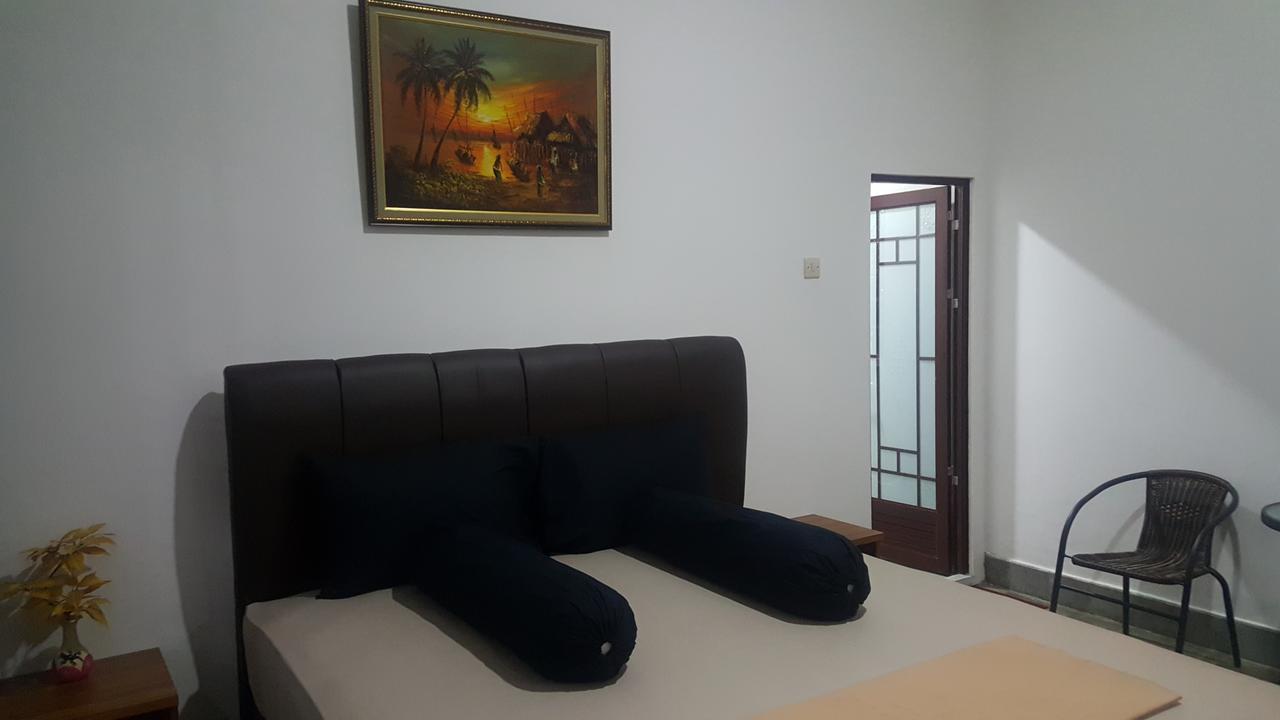 Sultan Guesthouse Tulungagung Exterior photo