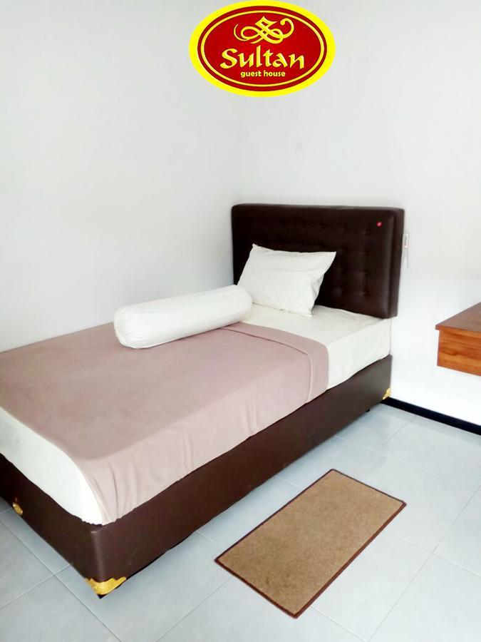 Sultan Guesthouse Tulungagung Exterior photo